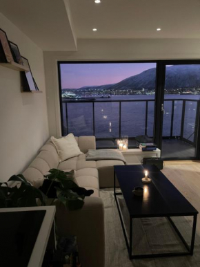 1 bedroom apartment with seaview 5 minute walk to city centre!